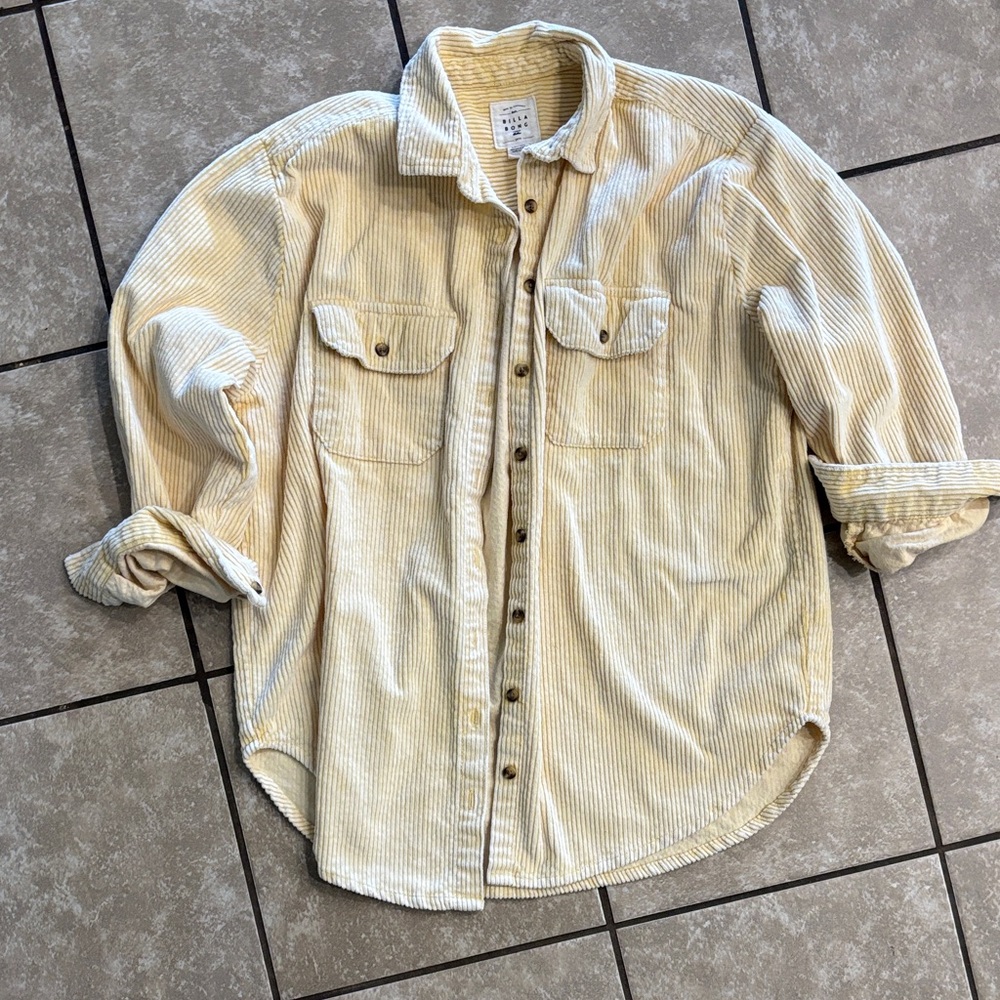 Billabong Women’s light yellow Corduroy Shirt Jacket